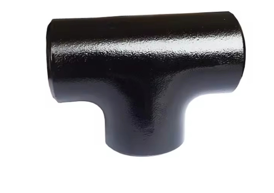 ASME Machined Equal Tees Seamless Pipe Fittings Black Socket Weld Connections Wooden Packaged